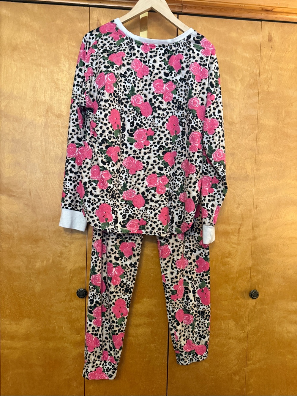 Betsey Johnson Pink Rose Print Pajama Set - Cozy Long Sleeve Top & Pants women L